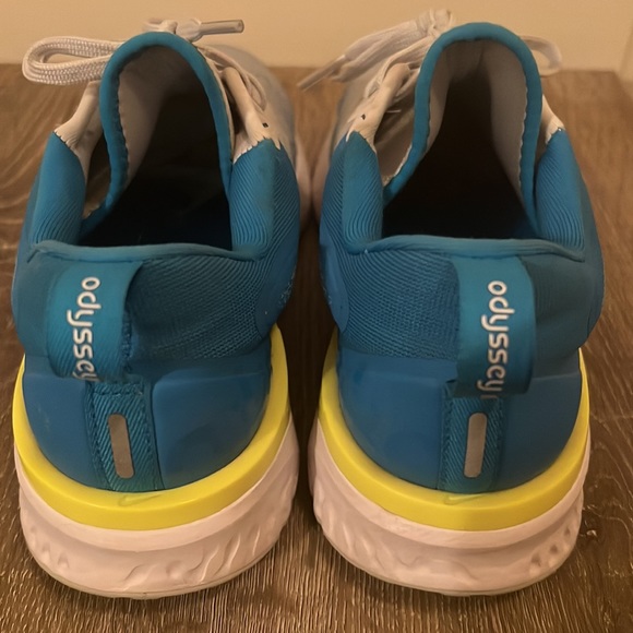 NIKE ODYSSEY REACT size 8.5 • EUC LIKE NEW - Picture 4 of 9